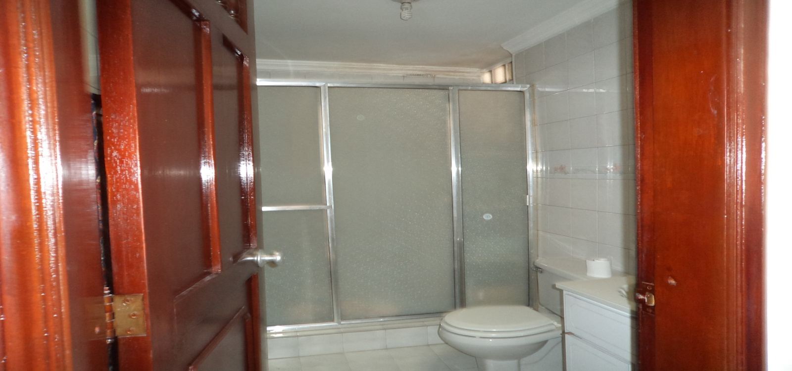 # 11 C 16 SUR AV CARACAS, Bogotá, Sur, Santa Lucia, 6 Habitaciones Habitaciones,6 BathroomsBathrooms,Casas,Venta,AV CARACAS,4400