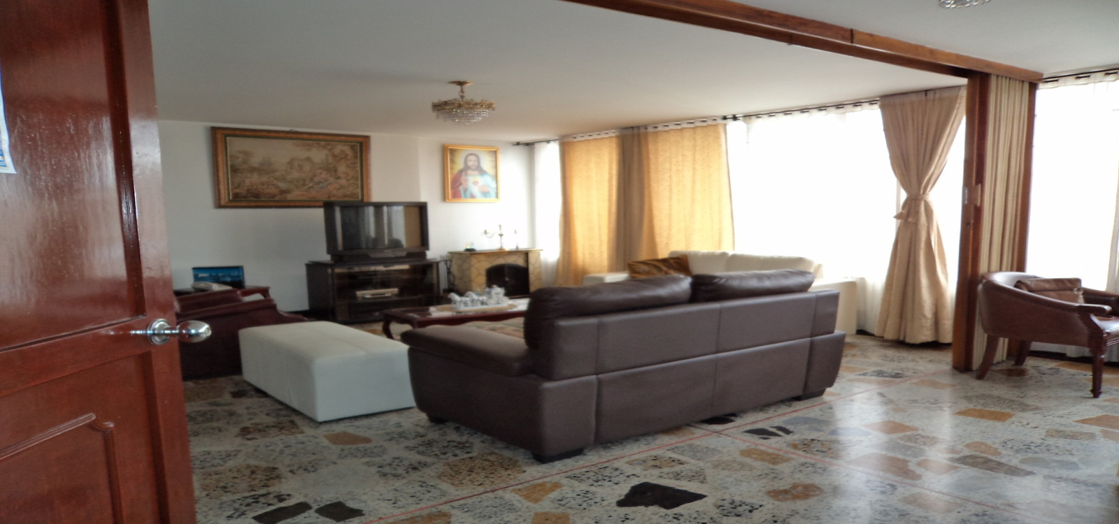 # 11 C 16 SUR AV CARACAS, Bogotá, Sur, Santa Lucia, 6 Habitaciones Habitaciones,6 BathroomsBathrooms,Casas,Venta,AV CARACAS,4400