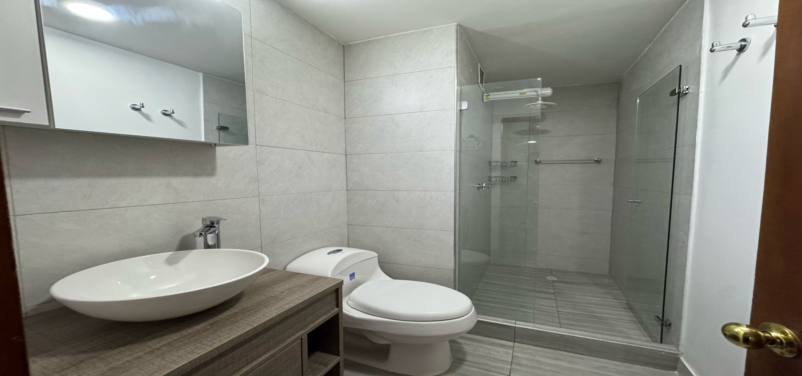 23 16 CALLE 102, Bogotá, Norte, Chico Navarra, 1 Habitación Habitaciones,1 BañoBathrooms,Apartamentos,Venta,CALLE 102,4433