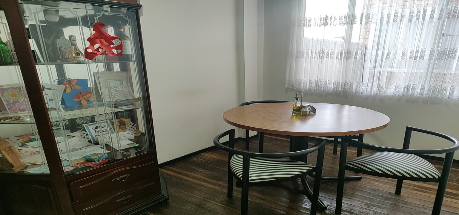 8 42 SUR CRA 16, Bogotá, Sur, San Antonio, 9 Habitaciones Habitaciones,9 BathroomsBathrooms,Edificio,Venta,CRA 16 ,4931