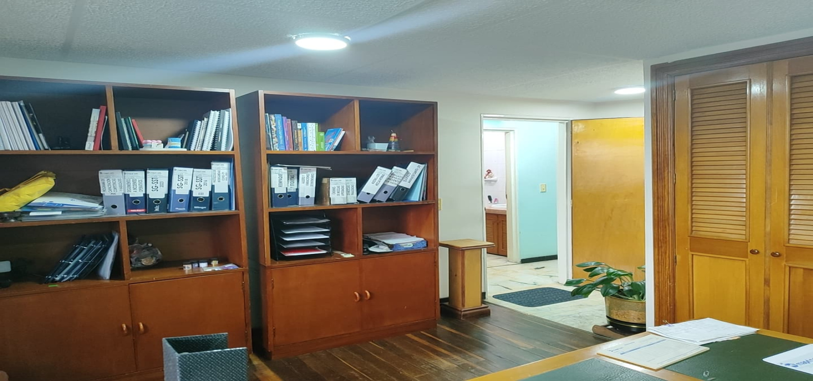 8 42 SUR CRA 16, Bogotá, Sur, San Antonio, 9 Habitaciones Habitaciones,9 BathroomsBathrooms,Edificio,Venta,CRA 16 ,4931