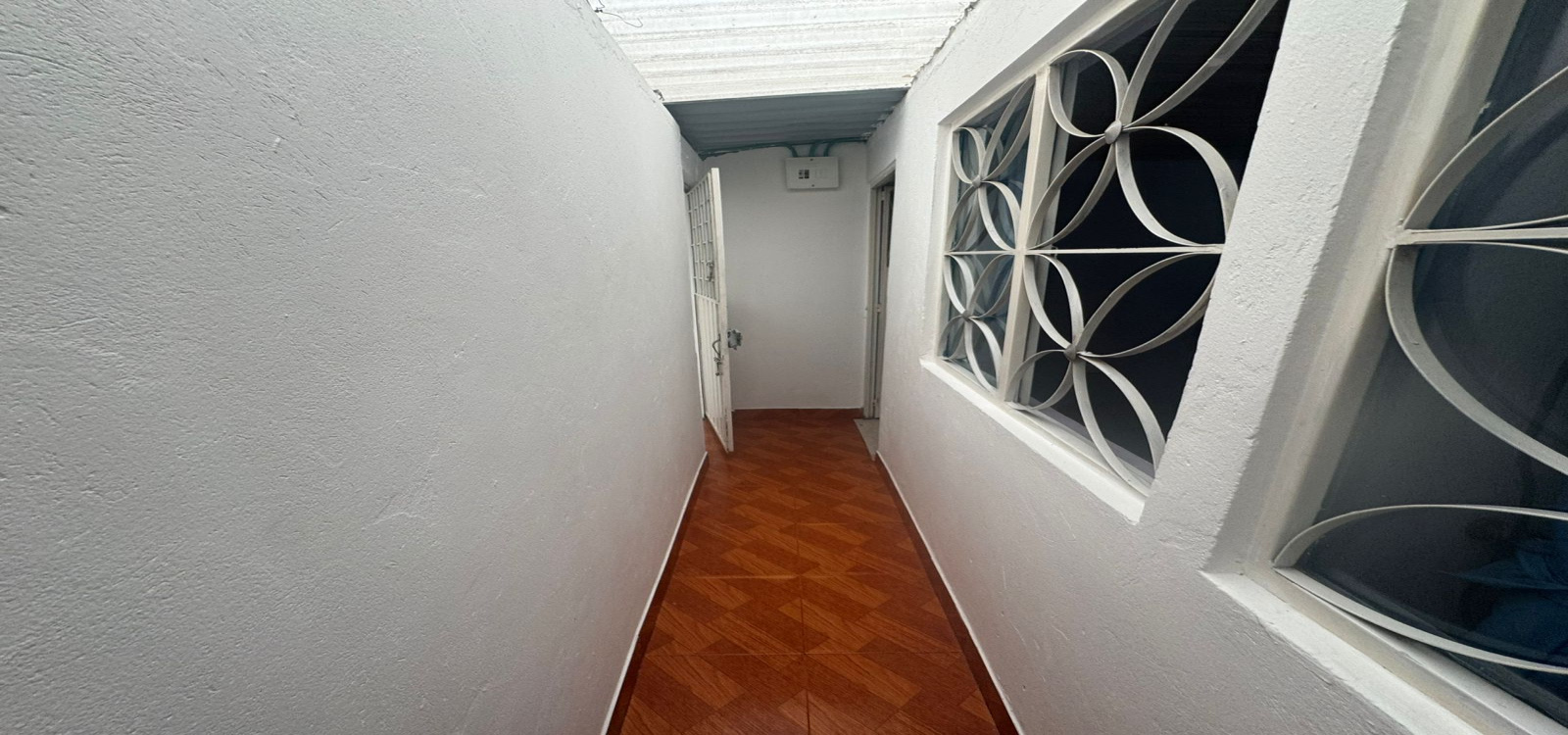 48 25 SUR KRA 5 A ESTE, Bogotá, Sur, Santa Rita Sur Oriental, 8 Habitaciones Habitaciones,3 BathroomsBathrooms,Casas,Venta,KRA 5 A ESTE,5125