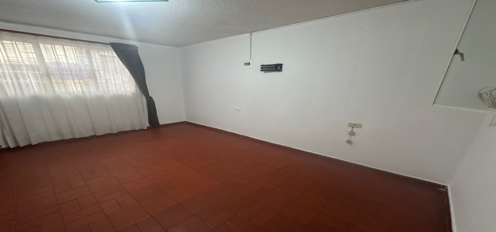 48 25 SUR KRA 5 A ESTE, Bogotá, Sur, Santa Rita Sur Oriental, 8 Habitaciones Habitaciones,3 BathroomsBathrooms,Casas,Venta,KRA 5 A ESTE,5125